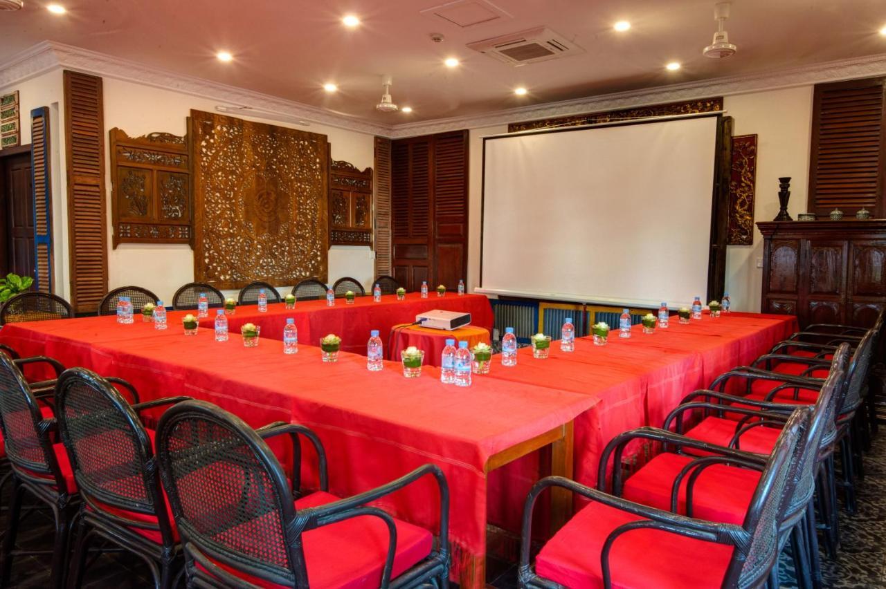 Khmer Surin Boutique Guesthouse Phnom Penh Exterior photo