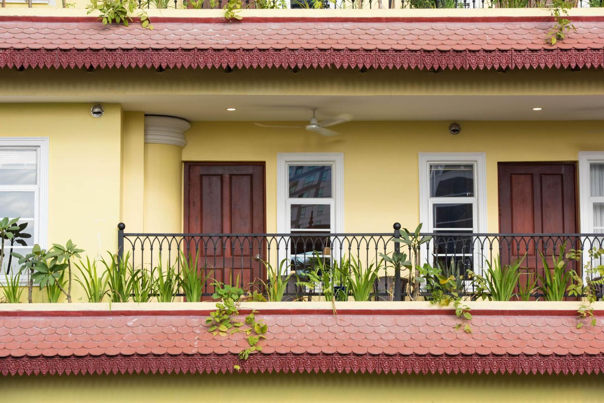 Khmer Surin Boutique Guesthouse Phnom Penh Exterior photo